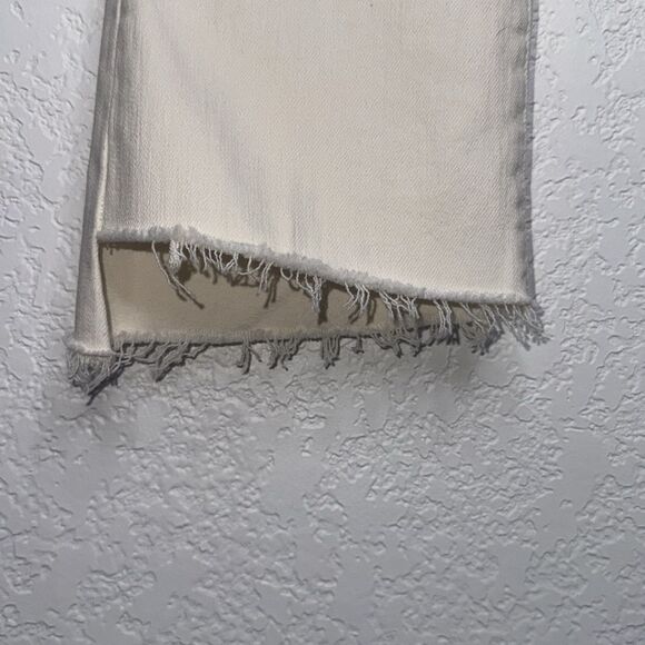 New MOTHER The Insider Crop Step Fray Jeans Cream Puff Size 26 - Picture 6 of 16